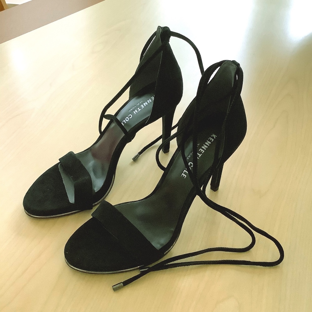 Kenneth Cole Berry Black suede wrap strappy heels